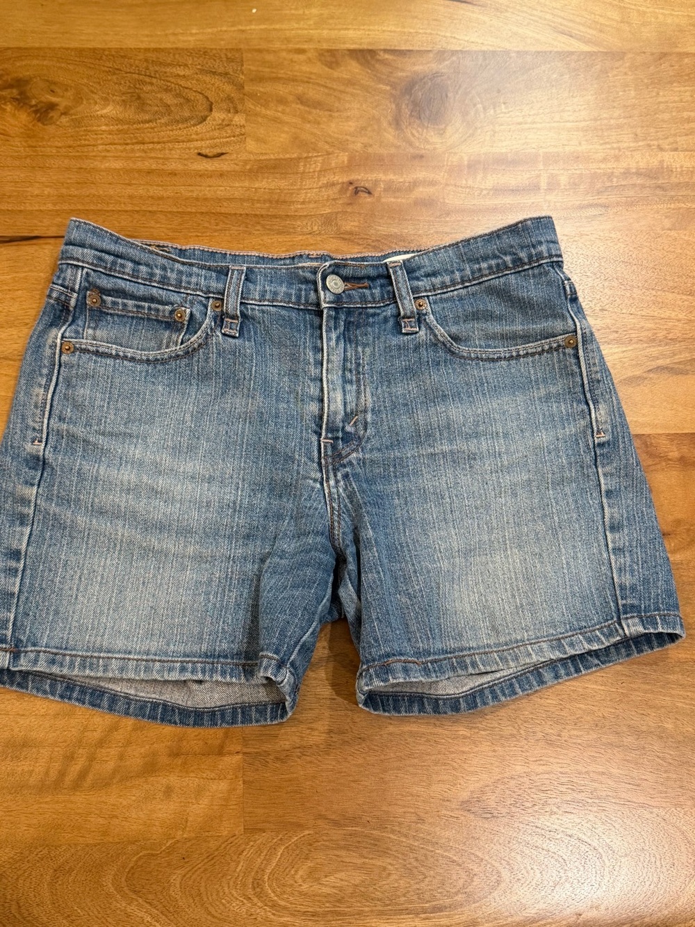 Levi's ‘515’ Light Blue Denim Shorts - Classic Five-Pocket 4” Inseam Size 8